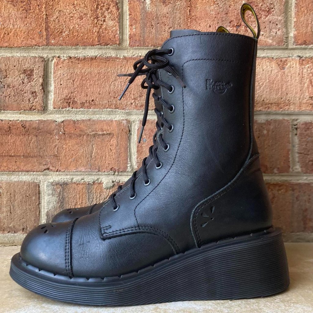 Vintage Dr Martens Mie 3a33 Floral Cap Toe Wedged Boots